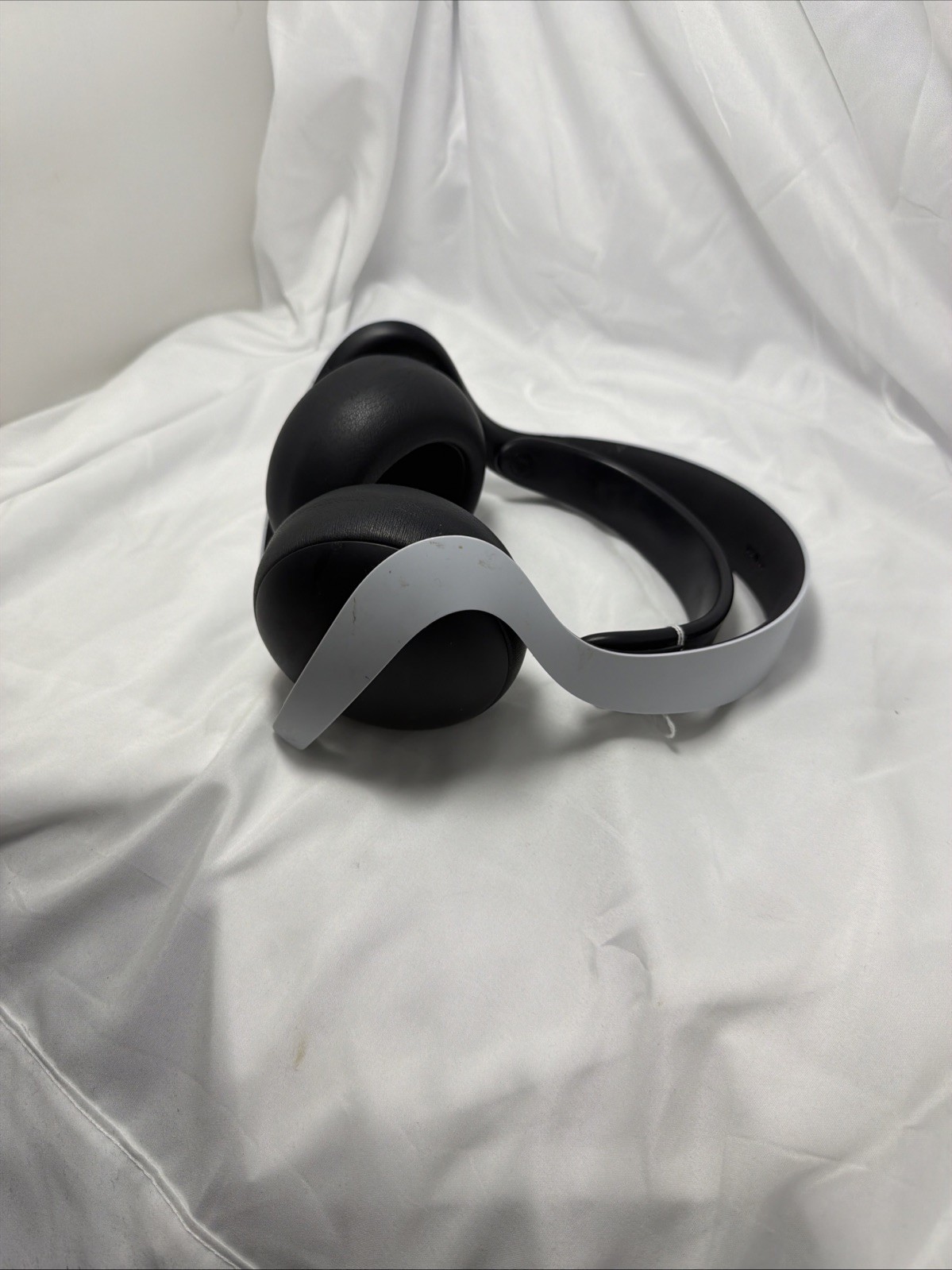 Sony Pulse 3D Over the Ear Gaming Headset – White (3005688)
