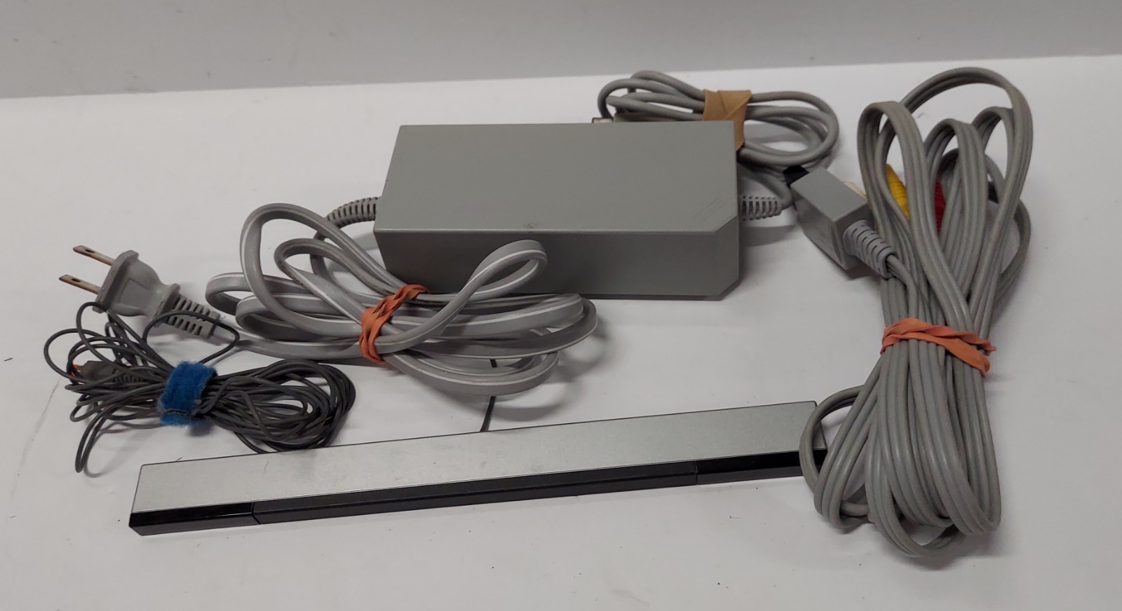 Original OEM Nintendo Brand Wii Power Cord, AV Cable, Sensor bar Bundle – TESTED