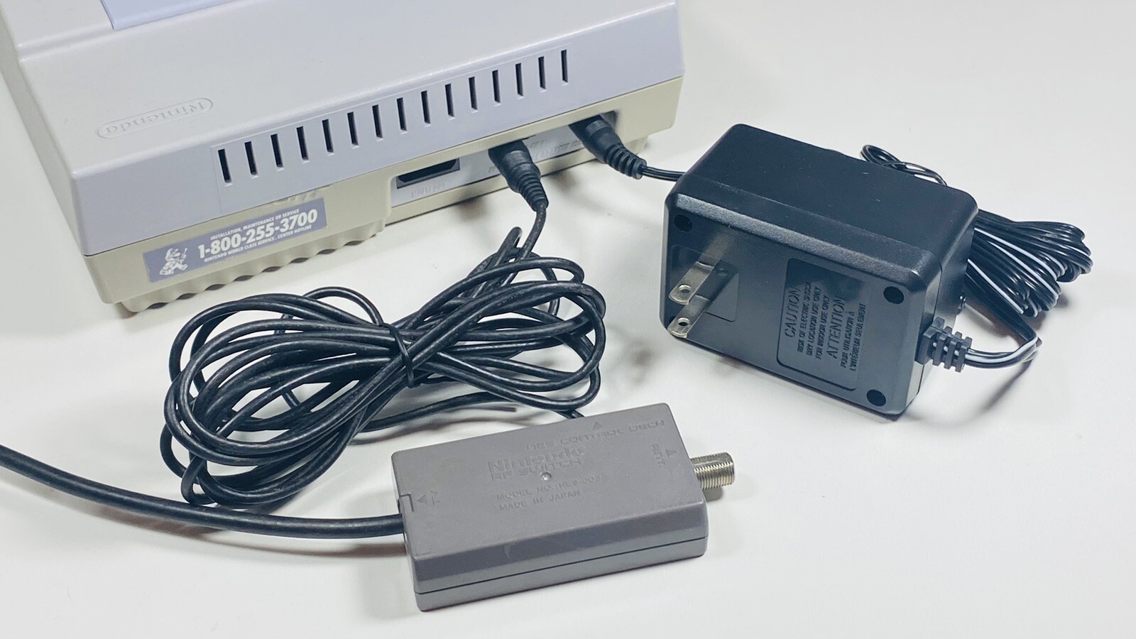 Nintendo SNES NES-003 RF Switch + AC Adapter Connect Cables for Nintendo Console