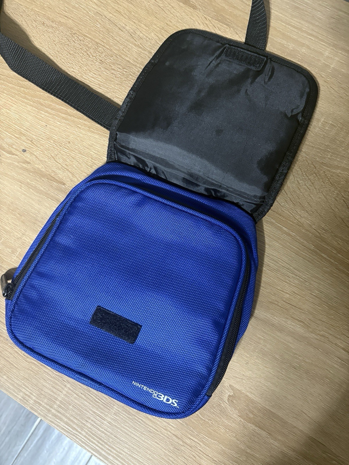 Nintendo 3DS Super Mario 9″ Travel Carrying Case BLUE w/ Shoulder Strap