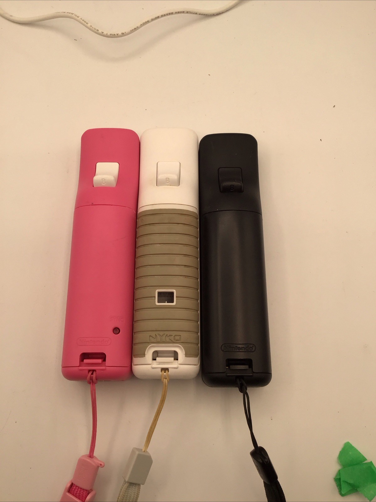 Lot of 3x Nintendo OEM Wii Remote White Motion Plus Controller Tested No Battery
