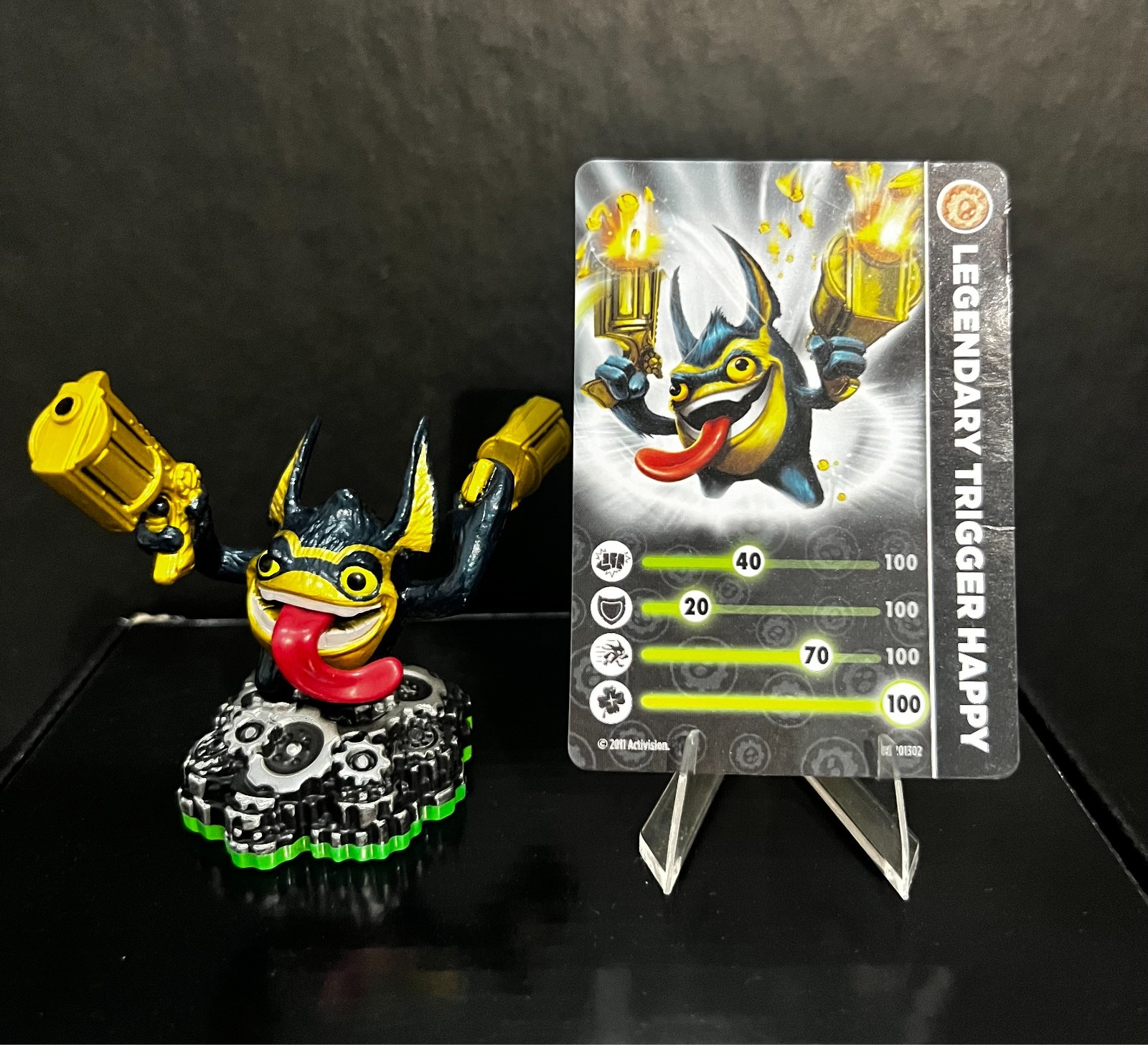 Skylanders Spyros Adventures Legendary Trigger Happy Figure 2011 w/Card