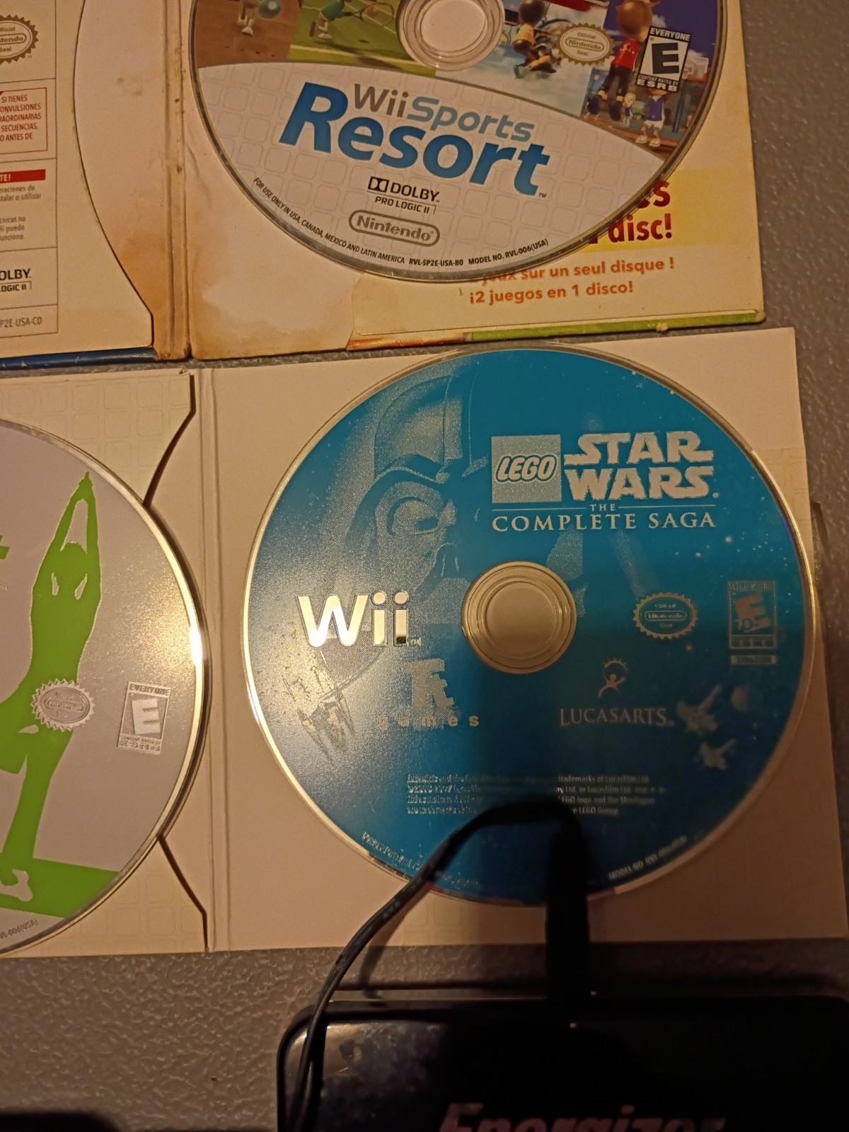 Nintendo Wii accessories and game lot Read***