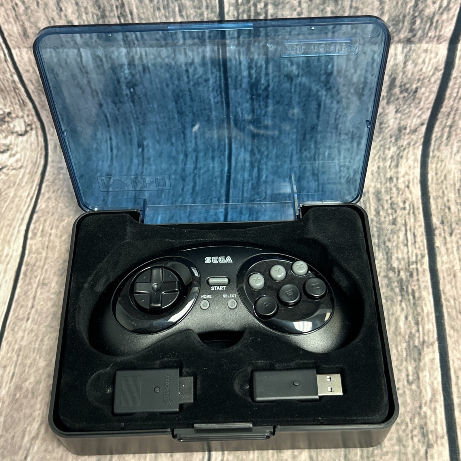 Sega Genesis Retro-Bit Wireless Bluetooth 8-Button Controller W/Case