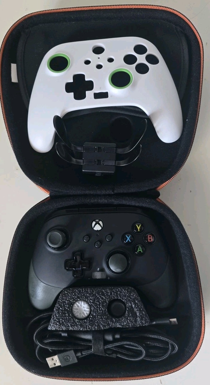 PowerA Fusion Pro Wired Controller for Xbox One X|S