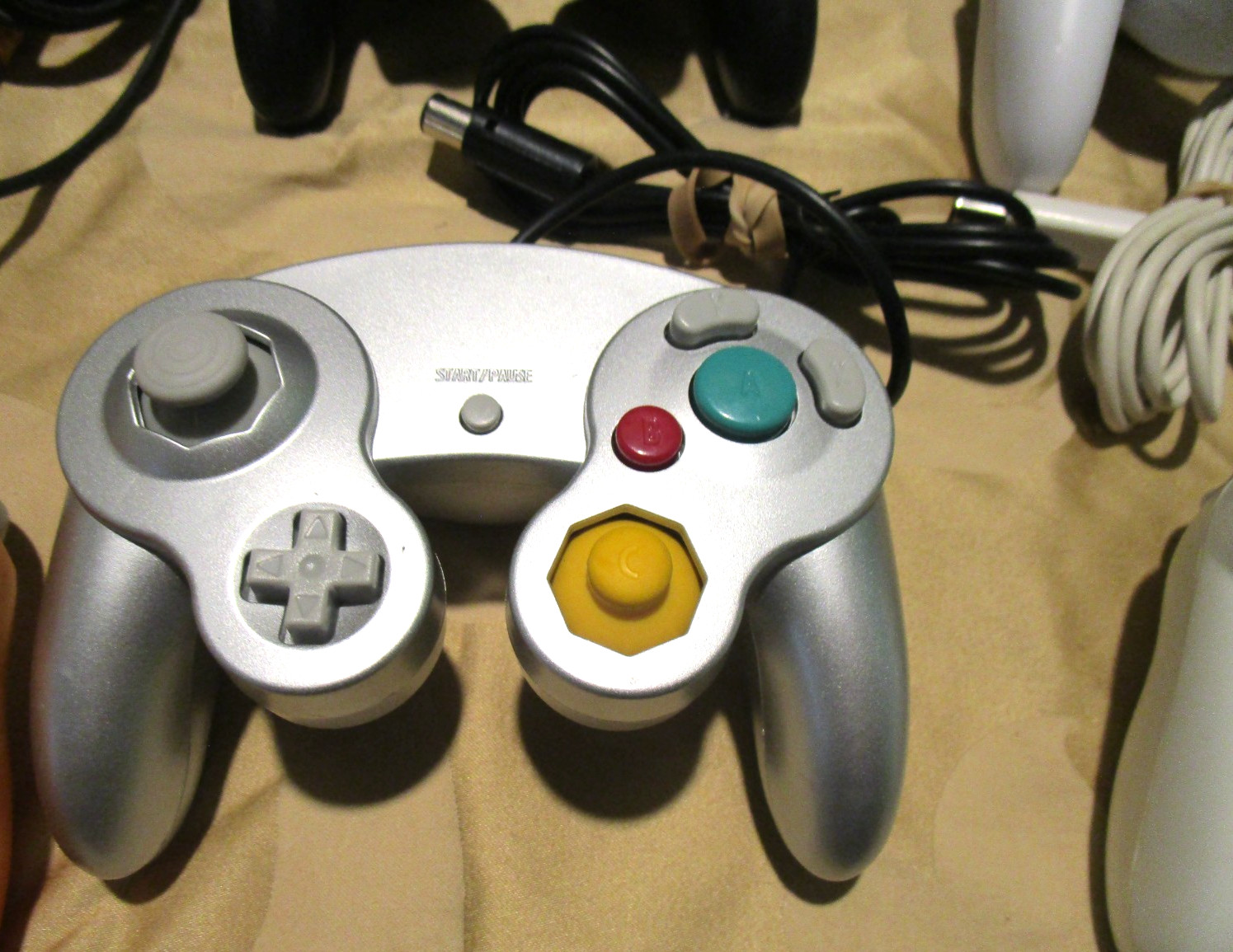 LOT 6 Unbranded Handheld Nintendo Gamecube Controllers White Black Silver Orange