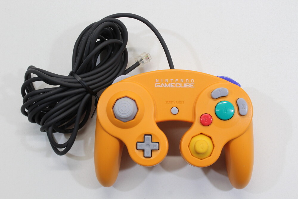 Nintendo GameCube Controller Hotel Room Use Spice Orange OEM NOT FOR SALE RARE