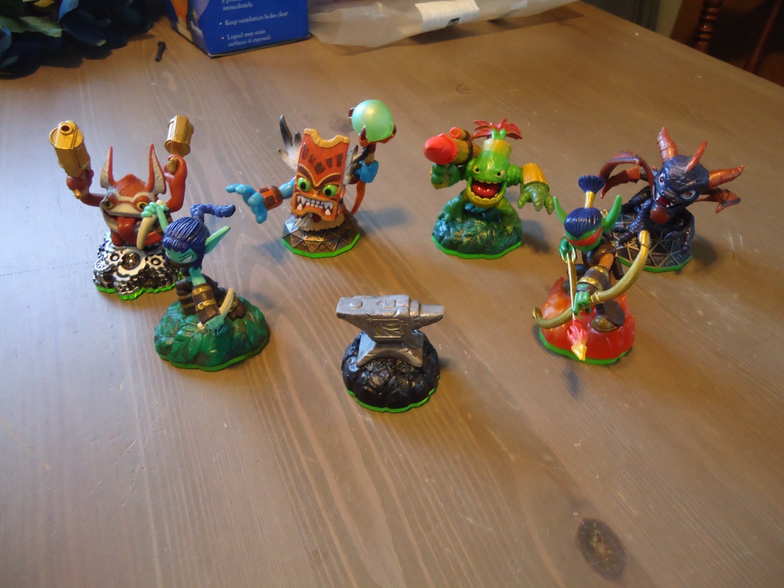 Lot of 7 Activision Skylanders Spyros Adventure Figures 2011 Green Bases XBOX On