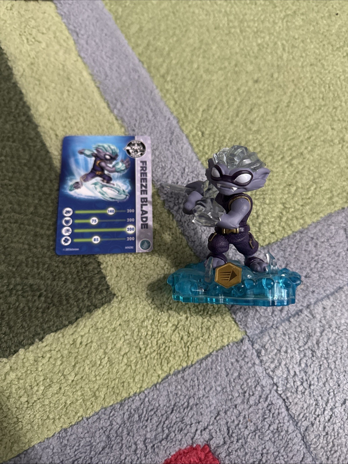 Skylanders Swap Force Nitro Freeze Blade Figure