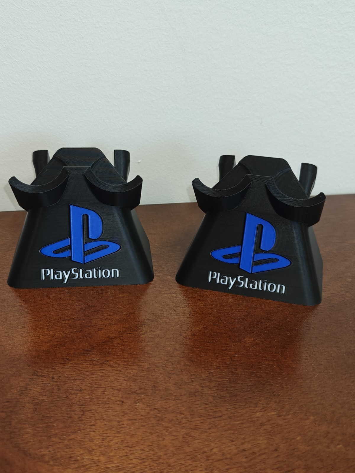 Set Of 2 Universal PlayStation 1/2/3/4 Controller Stands