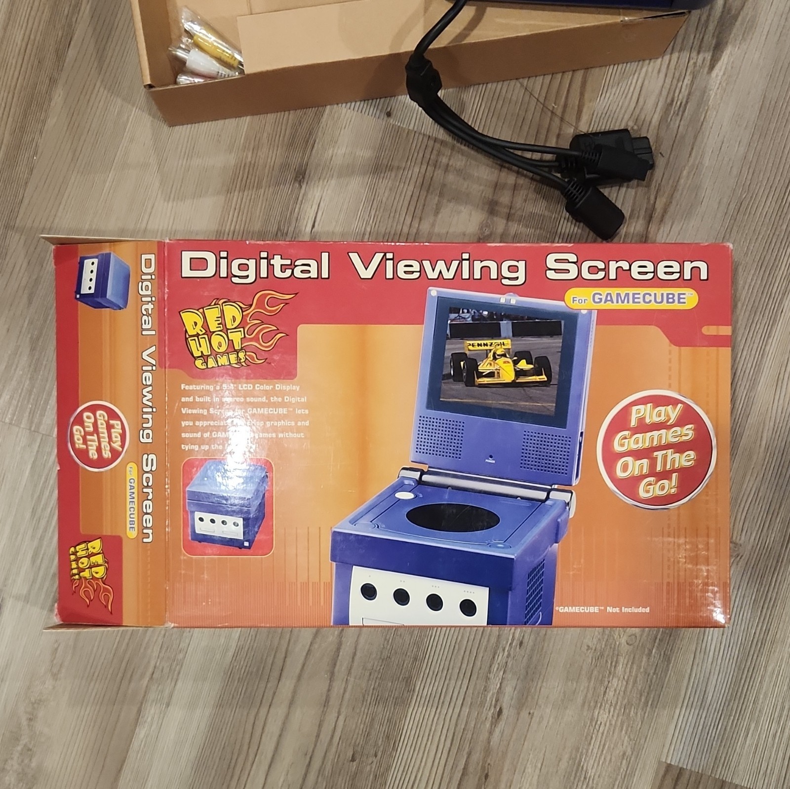 Red Hot Games Digital Viewing Screen for Nintendo GameCube Blue w/ Cables & Box