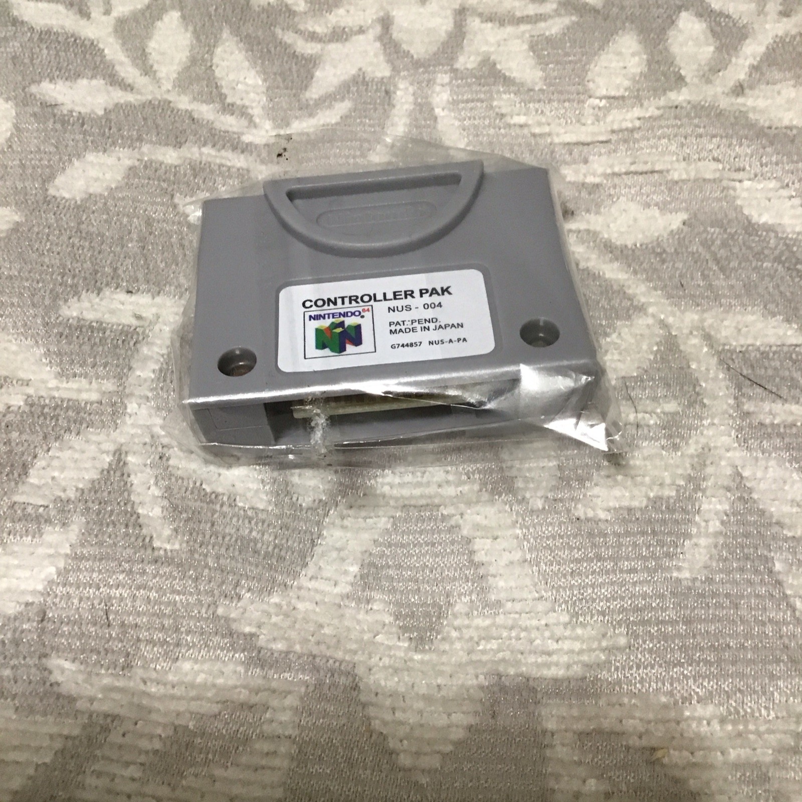 Nintendo Controller Pak NUS-004 4MB Memory Expansion for Nintendo 64 Gray