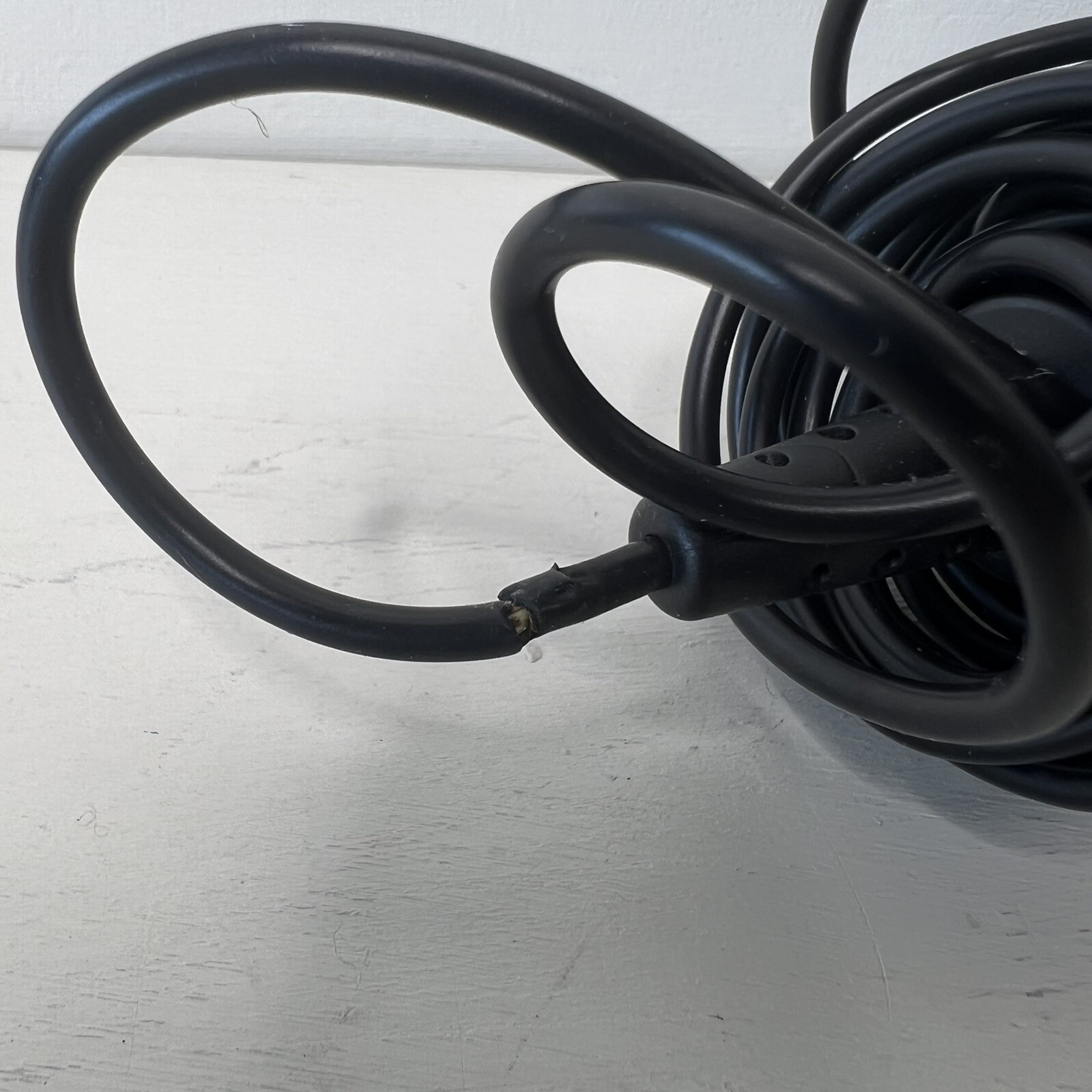Guitar Hero Microphone UNTESTED, CORD DAMAGE AS SHOWN