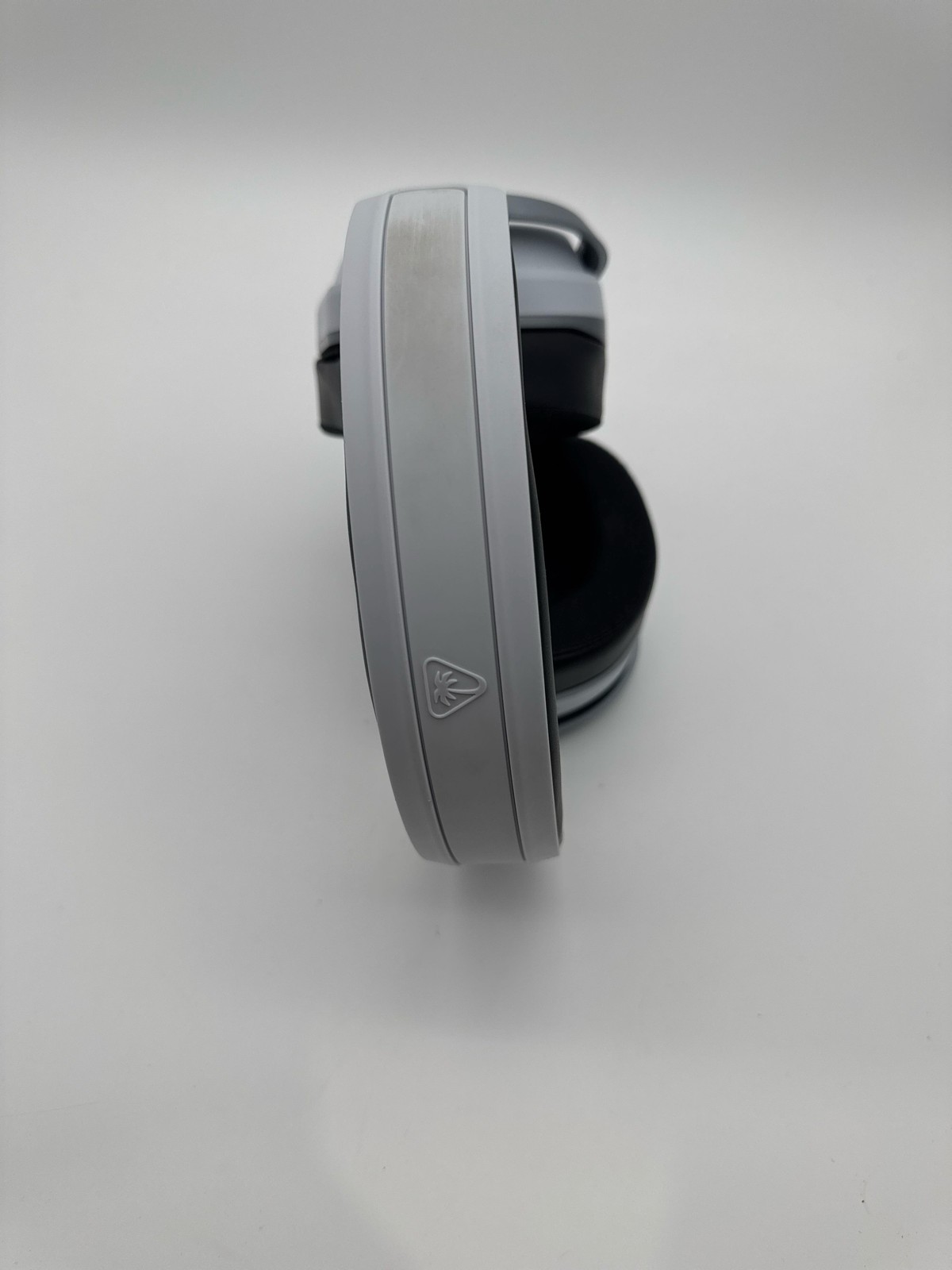 Turtle Beach Stealth 700 Gen 3 Wireless Gaming Headset Bluetooth PS5 White