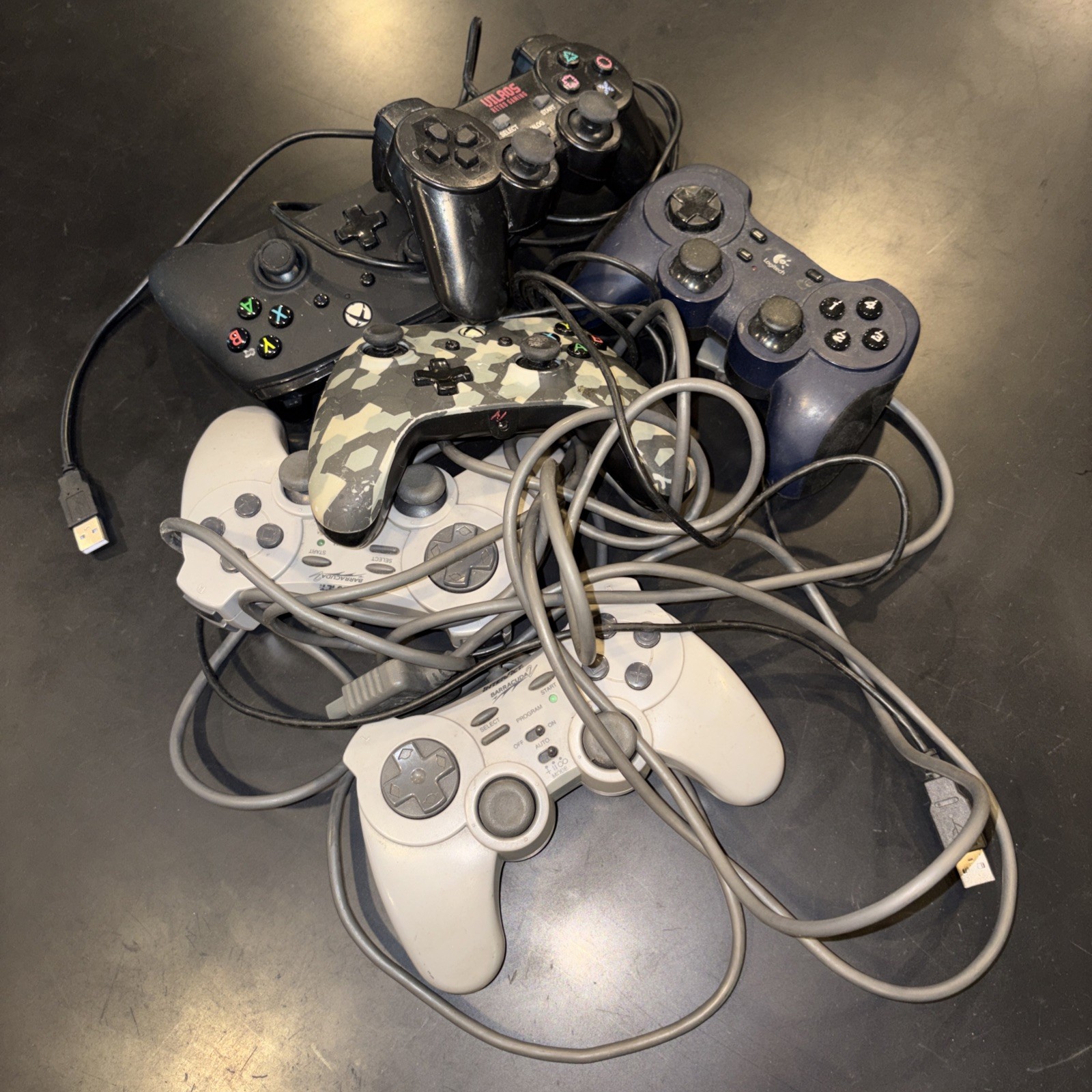 Mixed Lot of 6 Game Controllers – See Pictures Untested for Parts or Repair READ