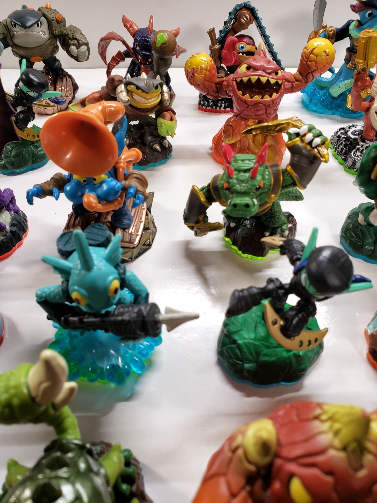 Skylanders Lot of 42 Figures – Superchargers Spyro’s Adventure Giants Swap Force