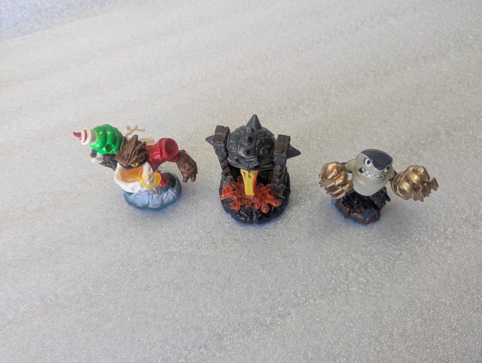 Skylanders Fiery Forge Battle Pack With Limited Edition Jolly Bumble Blast