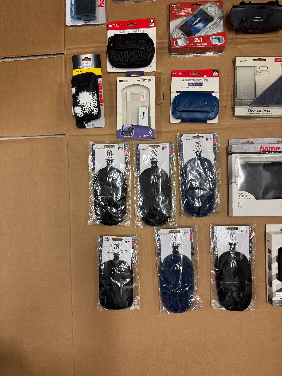 MEGA Retro Bundle Sony PSP, Nintendo DS, 3DS XL Bags Cases Clean NEW!