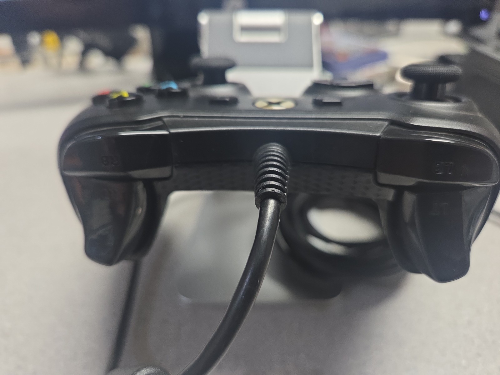 Amazon Basics Xbox One Wired Controller Black Model 1500527-02 Works Tested