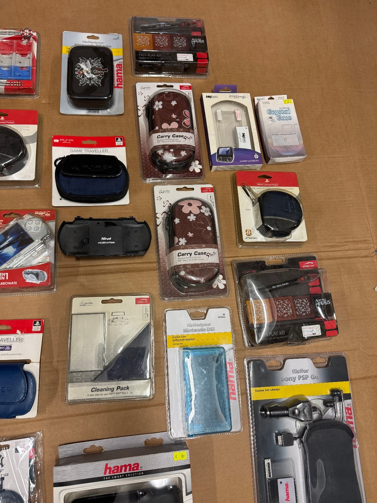 MEGA Retro Bundle Sony PSP, Nintendo DS, 3DS XL Bags Cases Clean NEW!