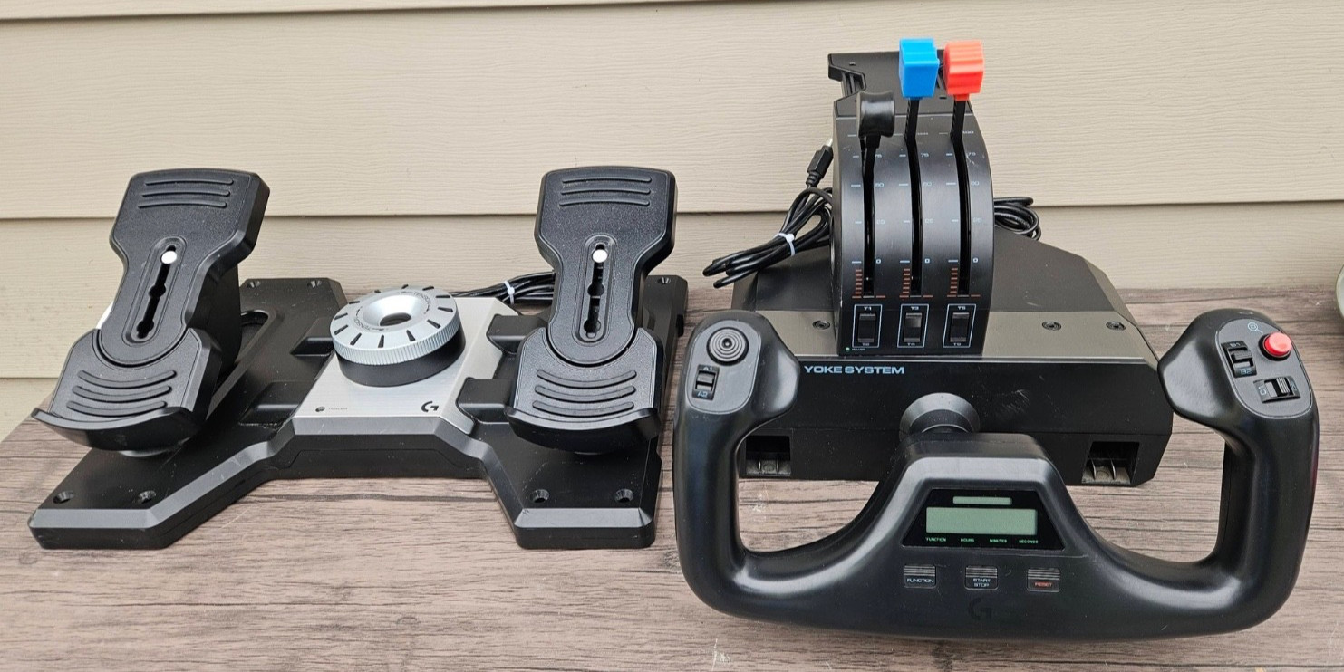 Logitech Flight Yolk (J-U0004) with Pedals (J-U0005) (NO POWER ADAPTER) R1