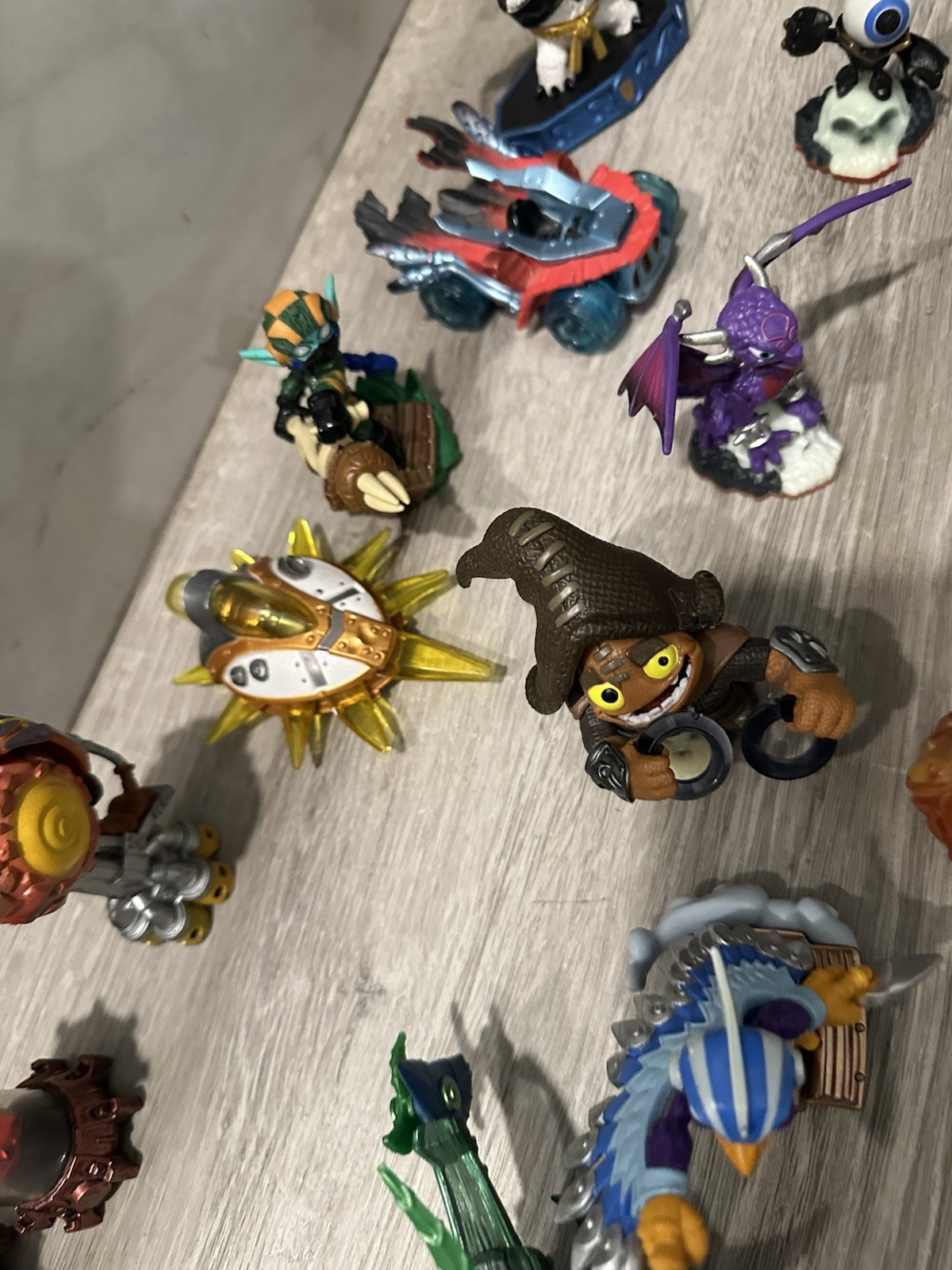 Skylanders Lot of 23 Figures Vehicles & Creation Crystal Untested Pre-Owned