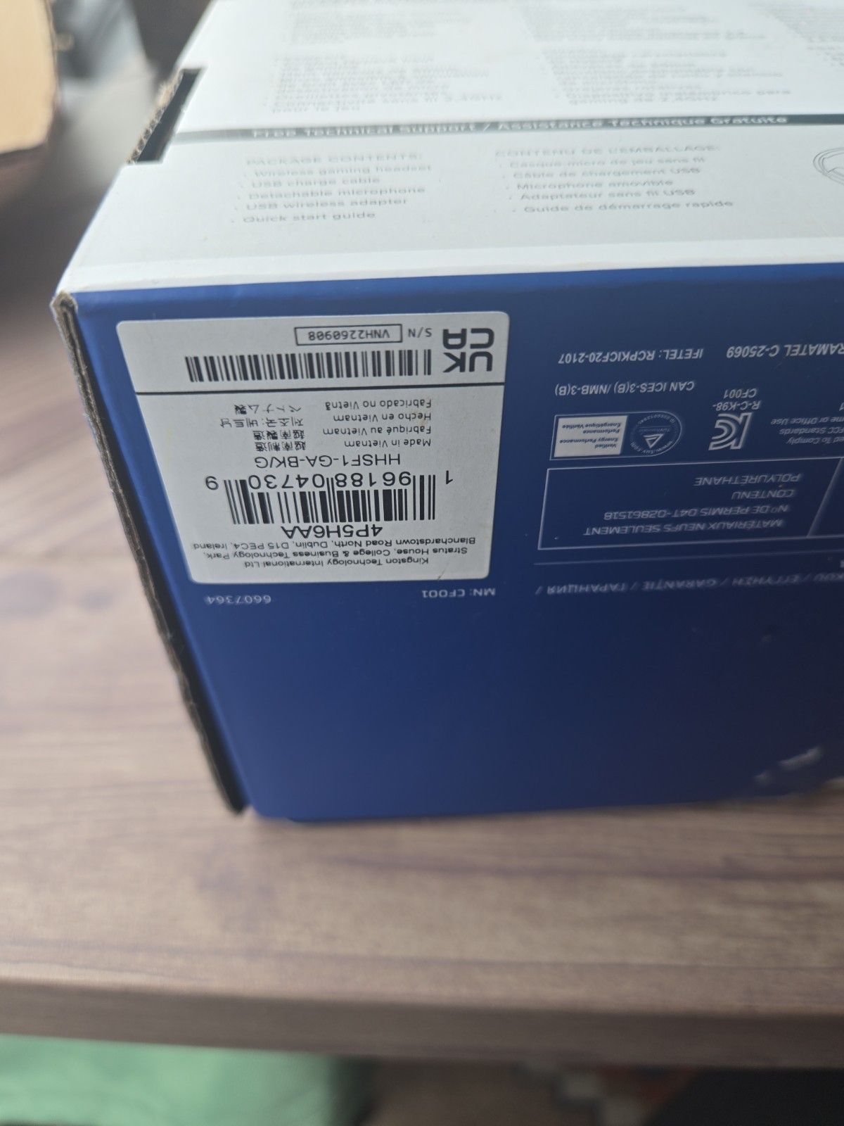 HyperX Cloud Flight Wireless Headphones Headset Black/Blue PS5 PS4 Gaming SEALED