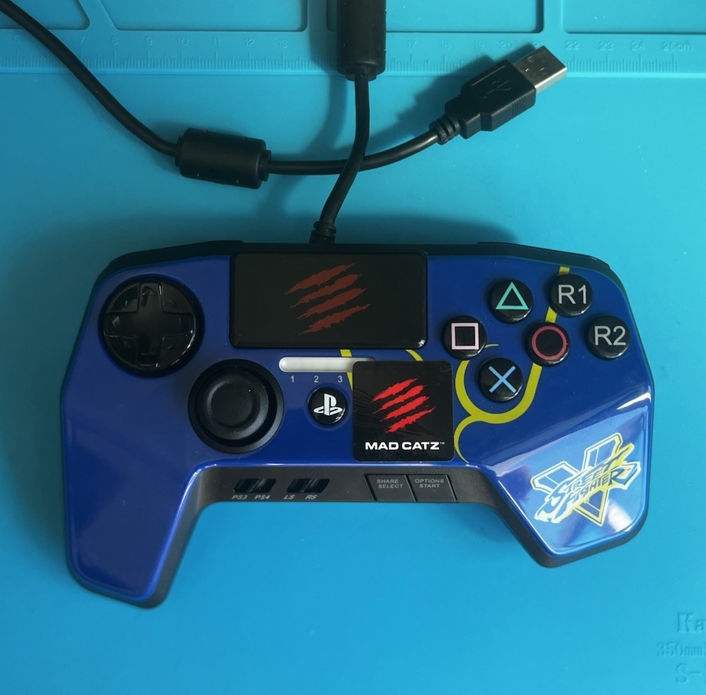 Mad Catz Street Fighter V Fight Pad Pro Chun-Li Blue