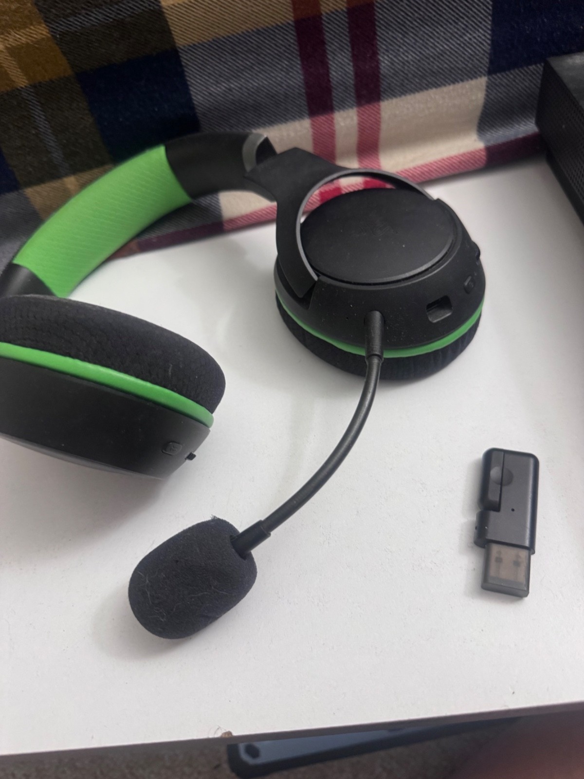 Razer Kaira Pro Wireless Gaming Headset for Xbox Series X/S – Black/Green
