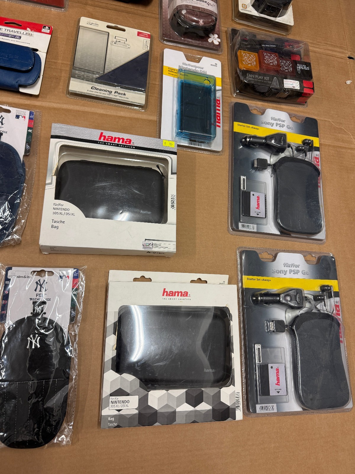 MEGA Retro Bundle Sony PSP, Nintendo DS, 3DS XL Bags Cases Clean NEW!