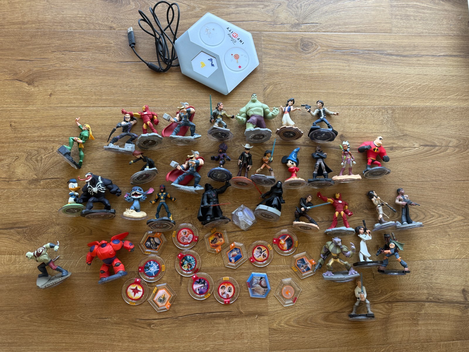 Lot of 40+ pieces Disney Infinity w/Portal Collection See pictures