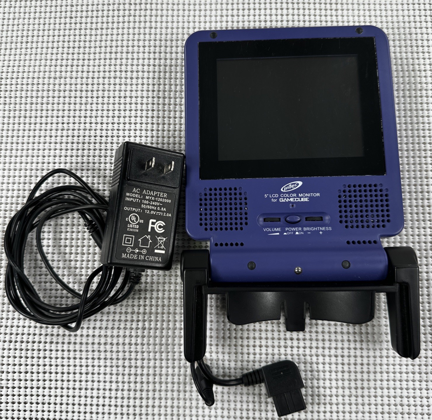 Intec Indigo Portable 5” LCD Screen For Nintendo GameCube Tested Working