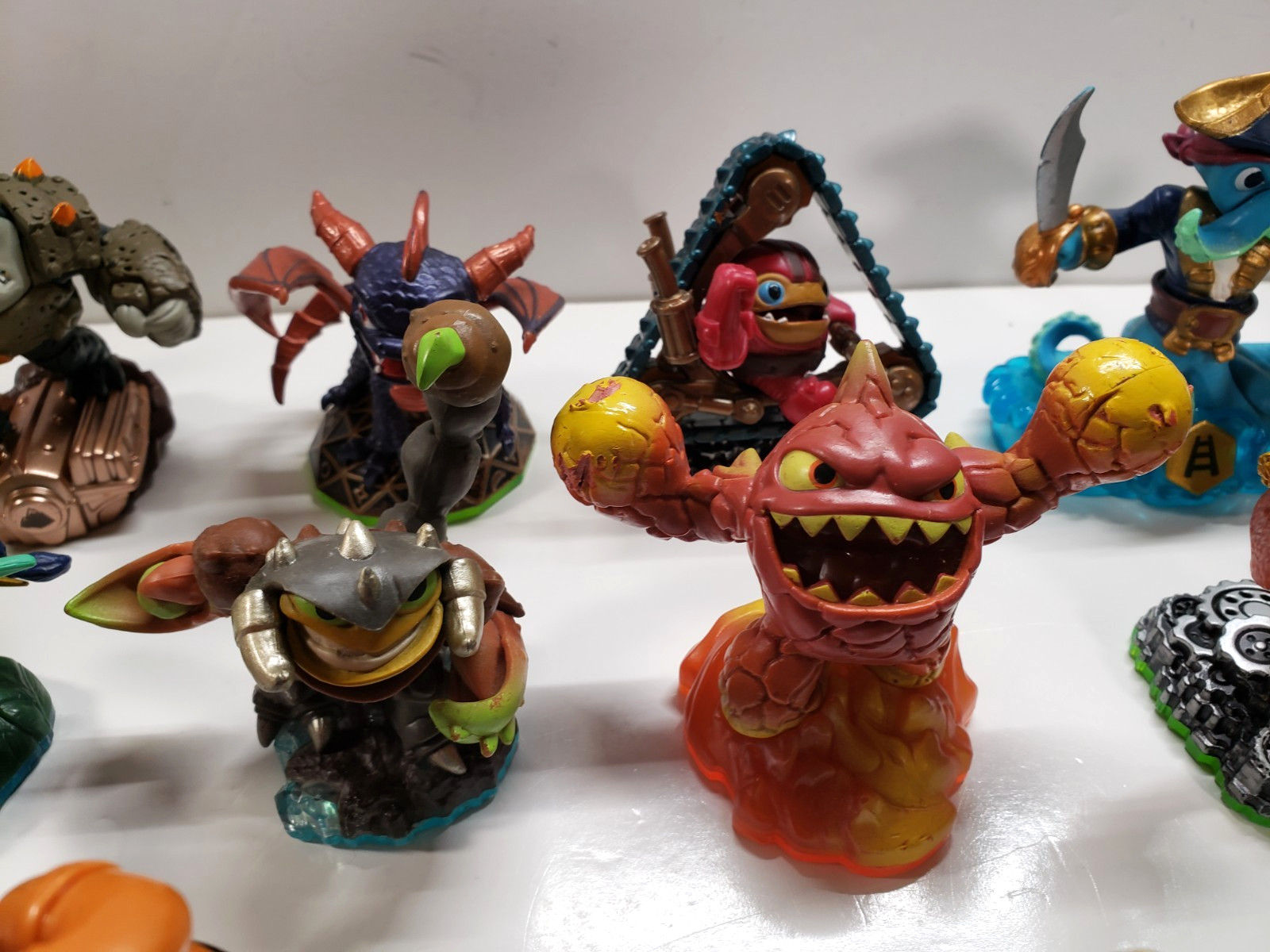 Skylanders Lot of 42 Figures – Superchargers Spyro’s Adventure Giants Swap Force