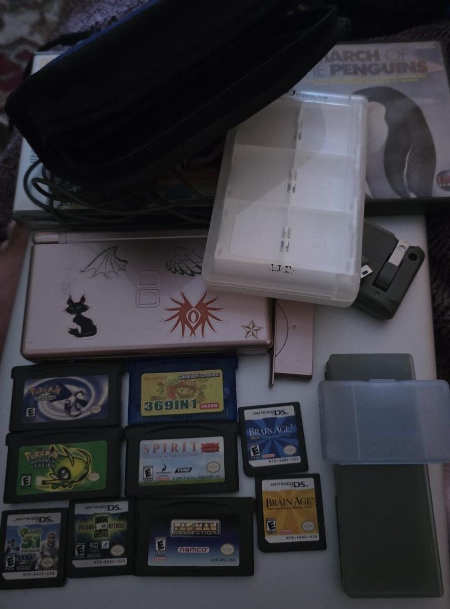 Nintendo DS Lite Pink Console W/Game Cartridges and Accessories