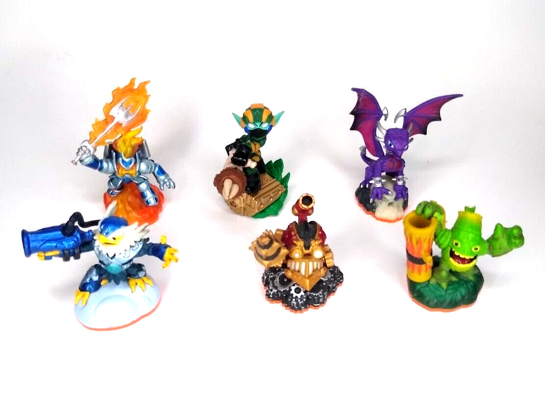 Skylanders Activision Lot of 9 Mixed Figures, Cynder, Stealth Elf, Ignitor, Zoot