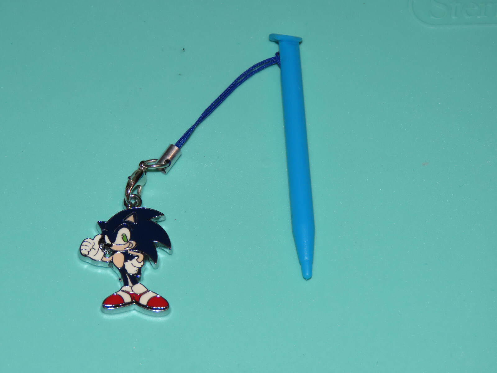 New 2DS XL Stylus with Sonic Charm – Stylus & Charm for Nintendo DS System C