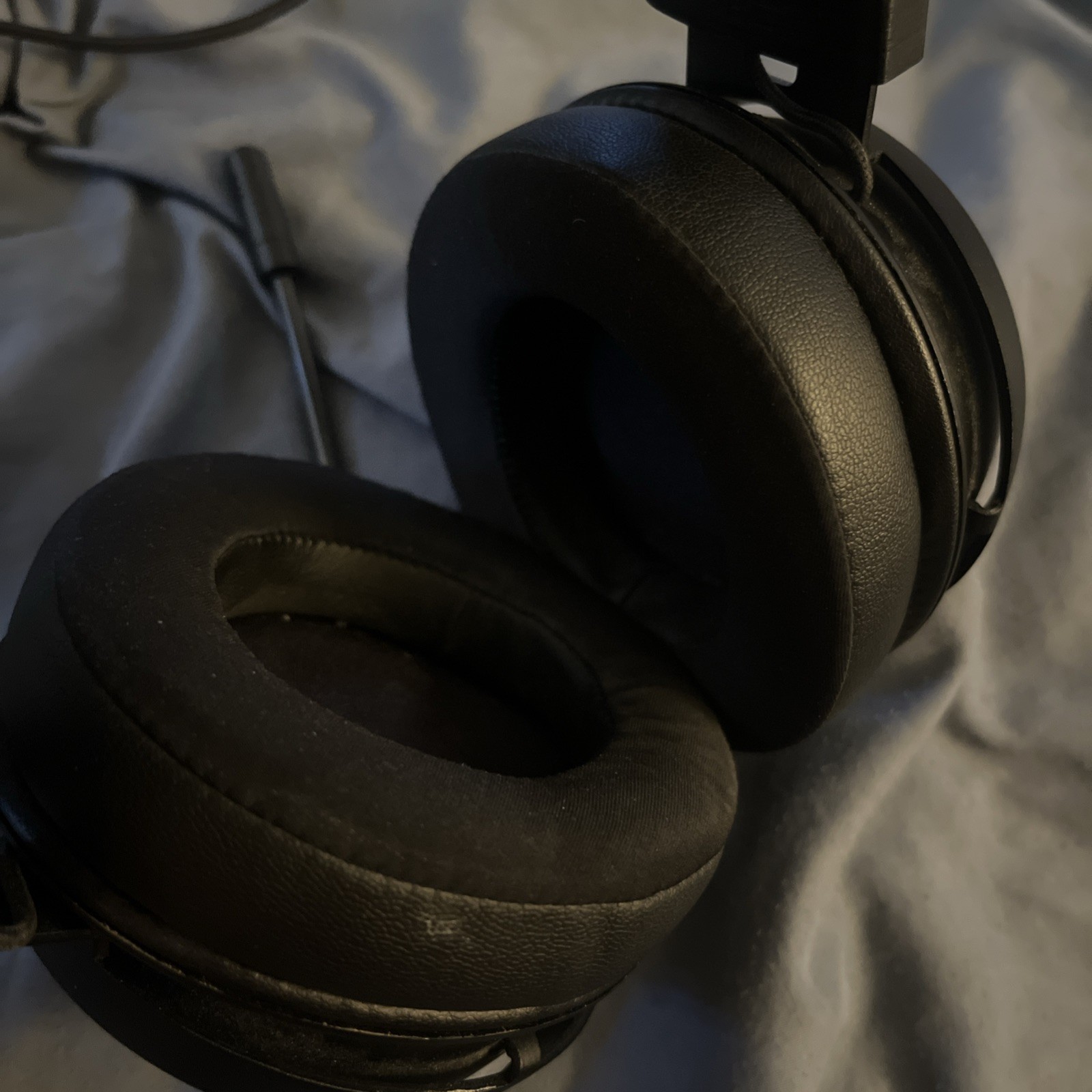 Razer Kraken Multi Platform Wired Gaming Headset 7.1 Surround Sound Ultra-Light