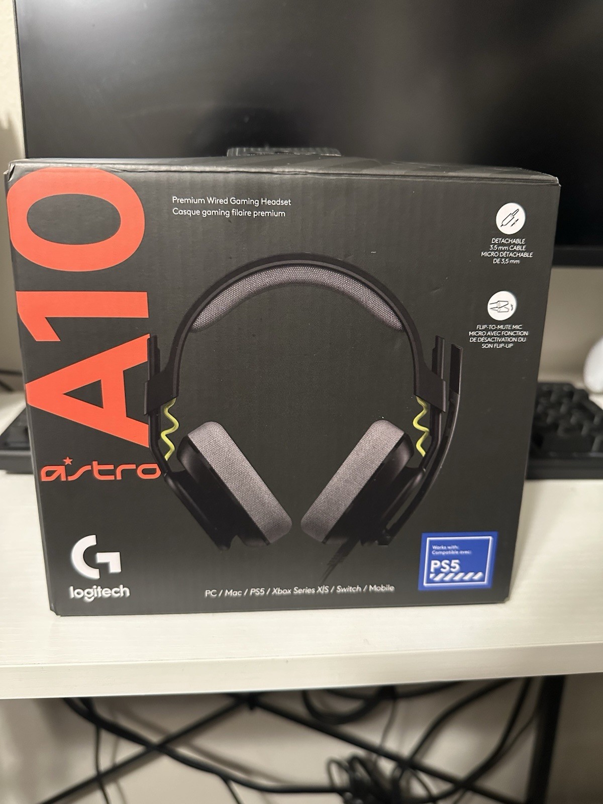 Astro A10 Ear-Cup Headsets – Black (939-002055)