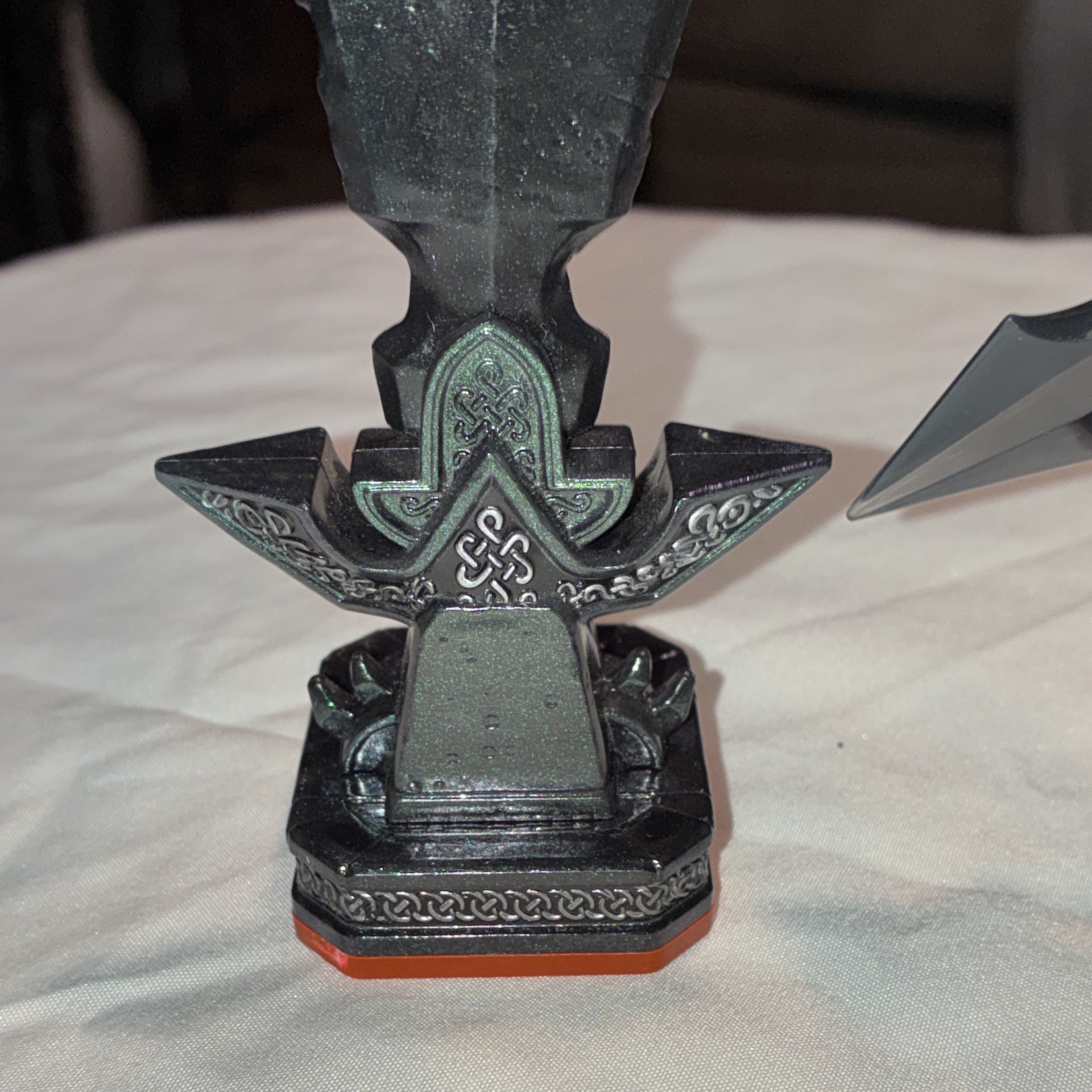 Skylanders Trap Team: Knight Mare Character Figure w/ Light-Up Dark Trap Crystal