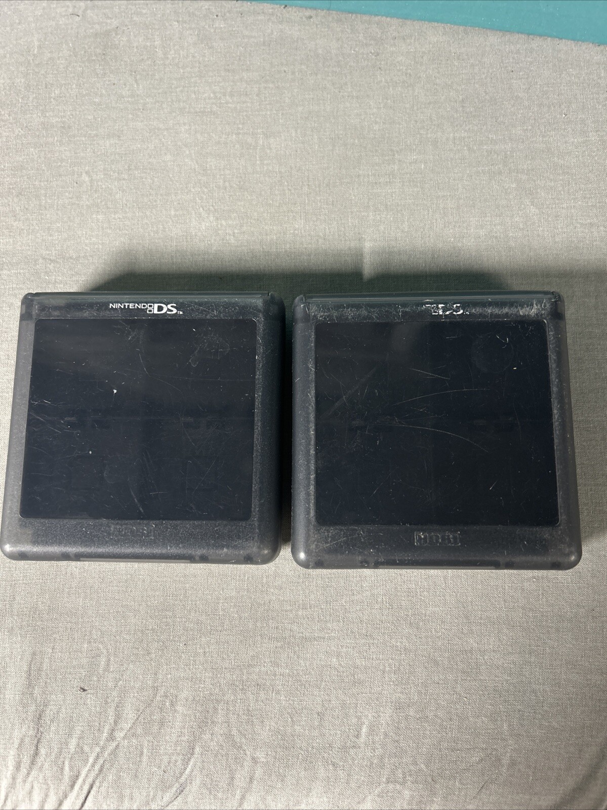 Nintendo DS Tinted Black Hard Plastic 16 Game Cartridge Compact Game Case Lot 2!