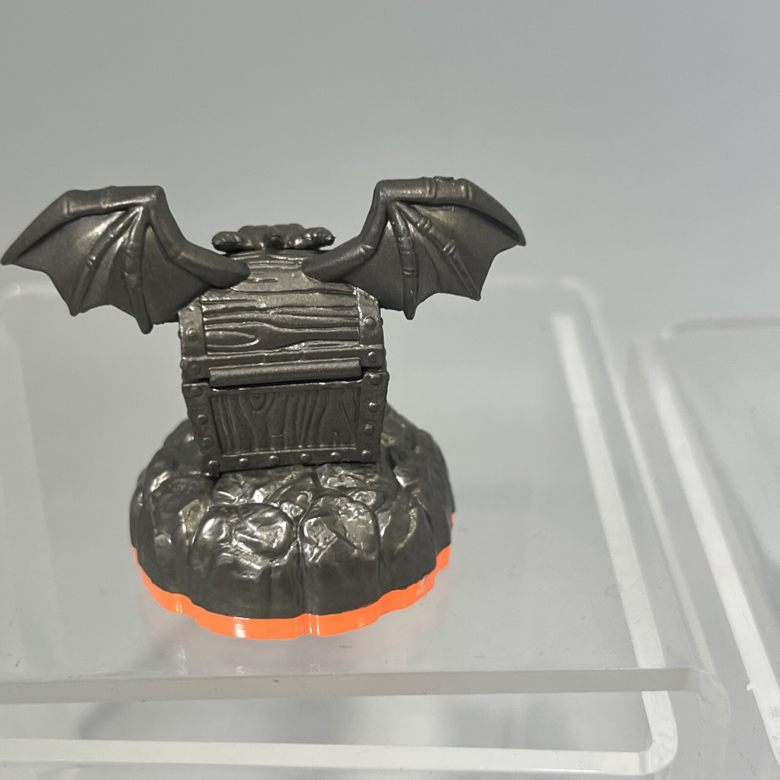 Skylanders Random Items & Figures Lot Of 6 Random Bases #ML2