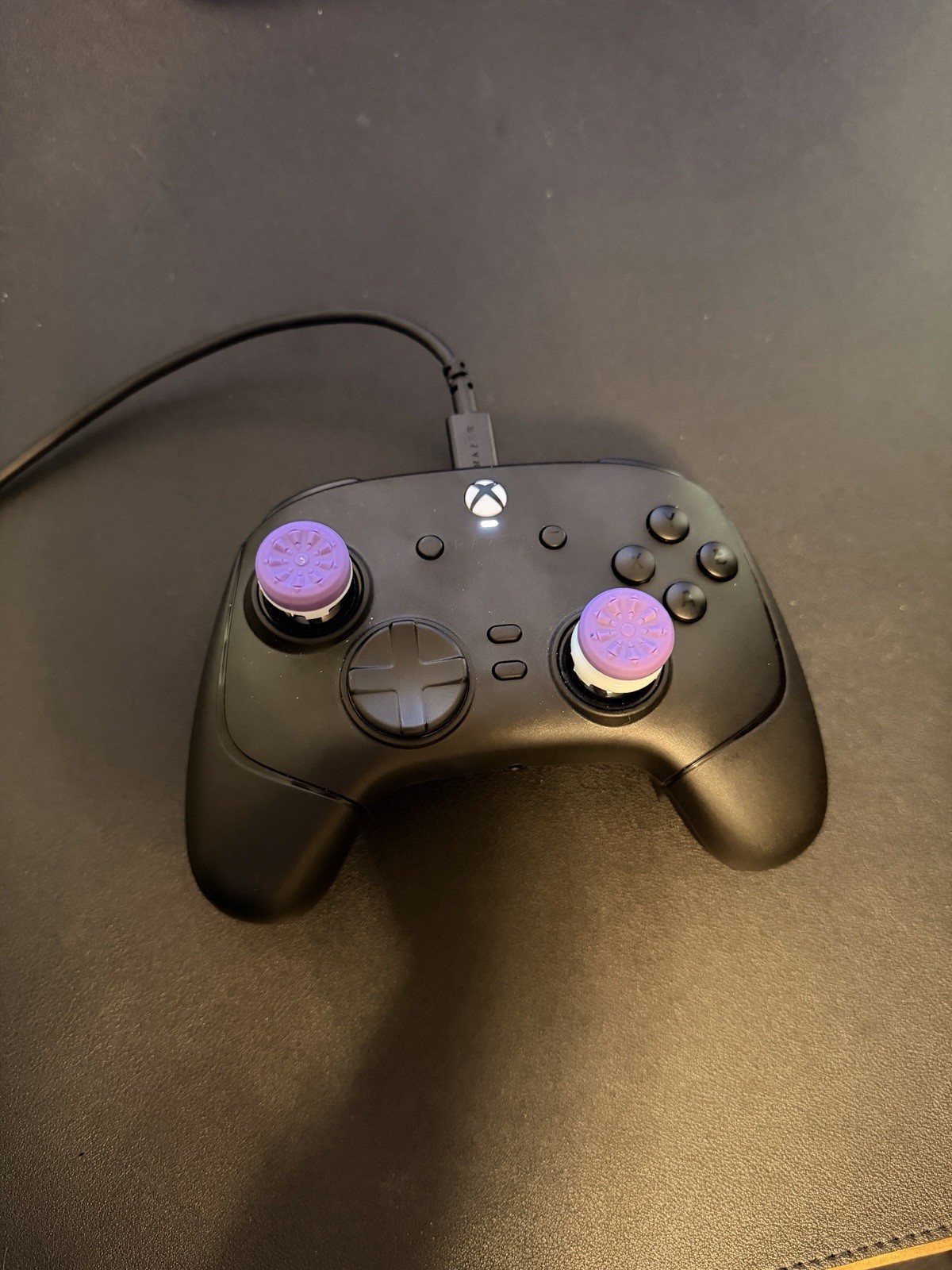 Razer – Wolverine V3 TE Wireless Gaming Controller for Xbox Series, PC-Black