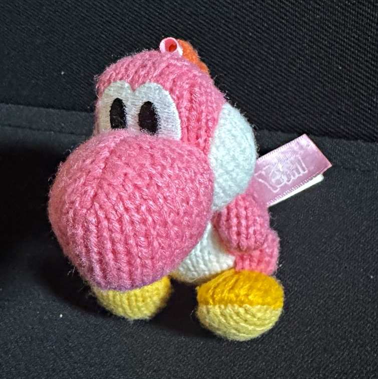 Nintendo amiibo Pink Yarn Yoshi Plush Character Amiibo Figure Collectible