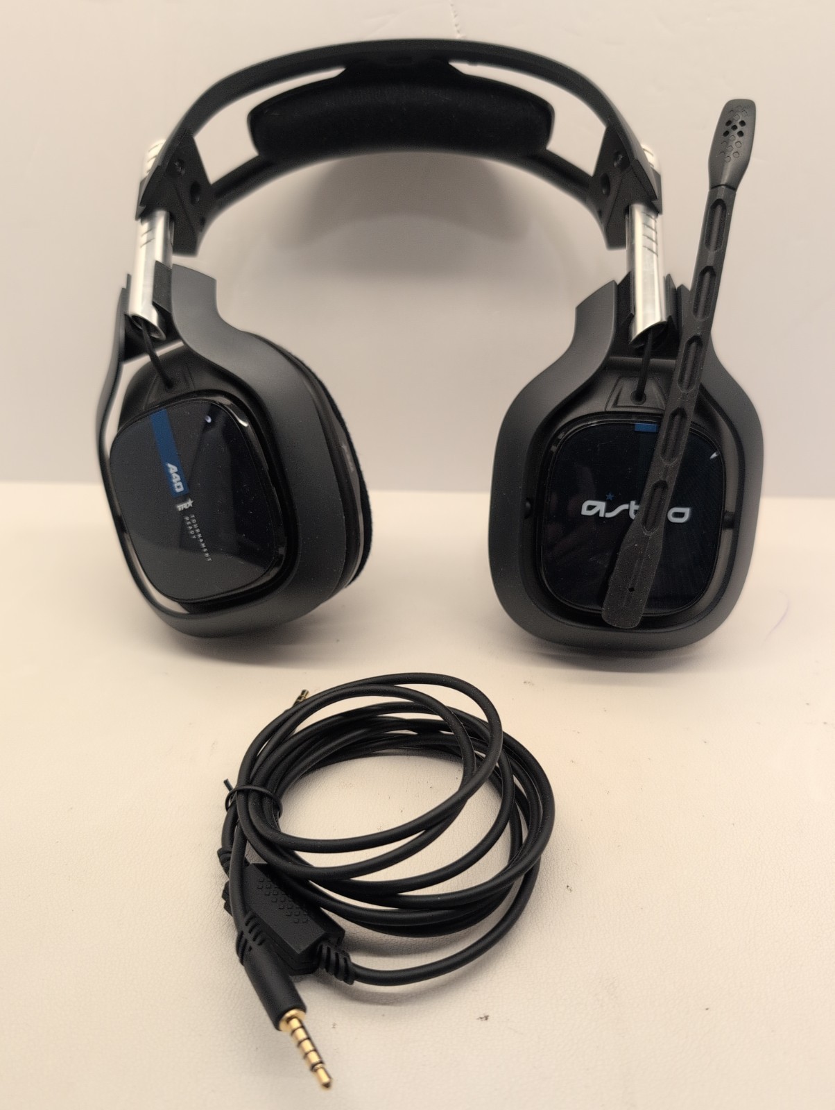 ASTRO Gaming A40 TR Wired Headset for Xbox Series X | S, Xbox One – Black/Silver