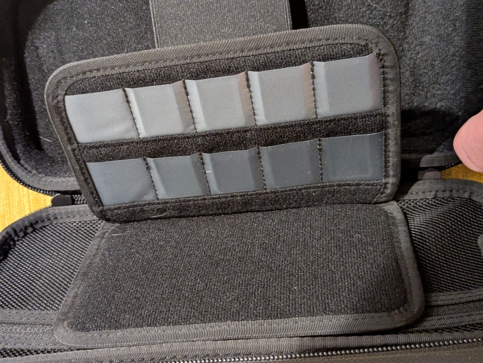 Mumba Black Carrying Case Travel Carry Bag & Brown Grip Case For Nintendo Switch