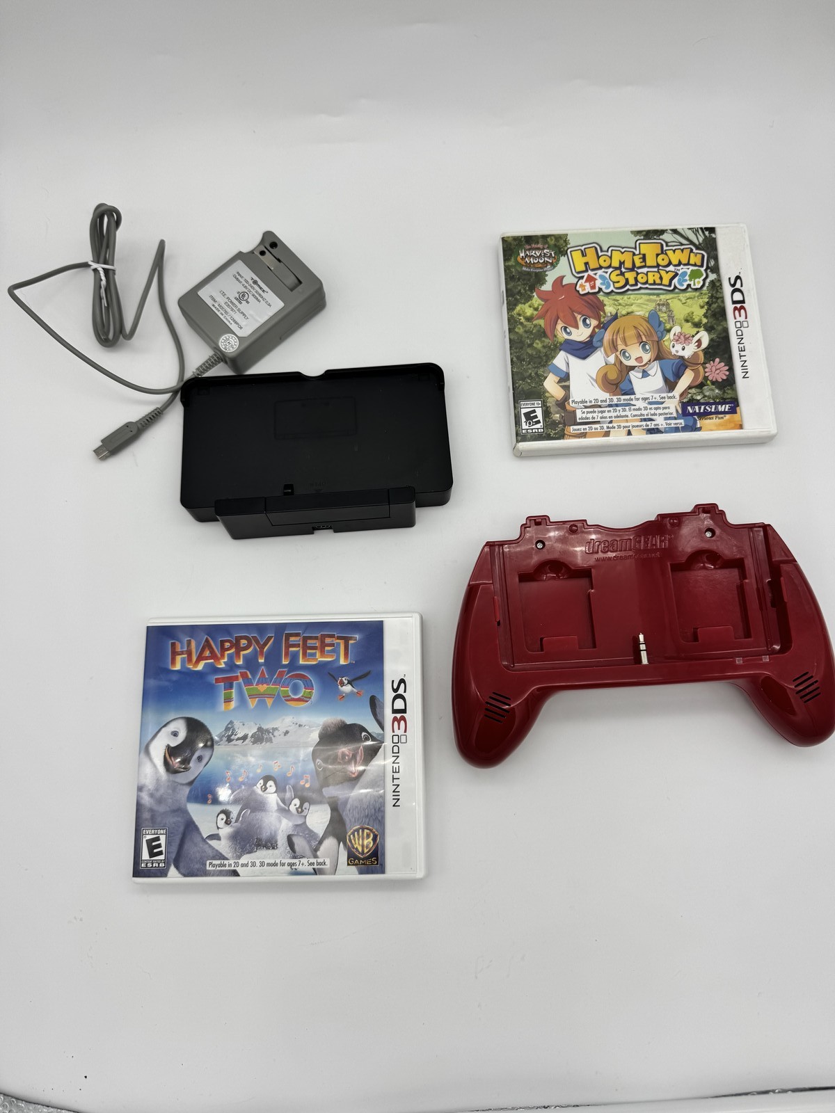 Nintendo 3DS Accessories & Games Bundle Charging Cradle DreamGear Grip AC Adapte