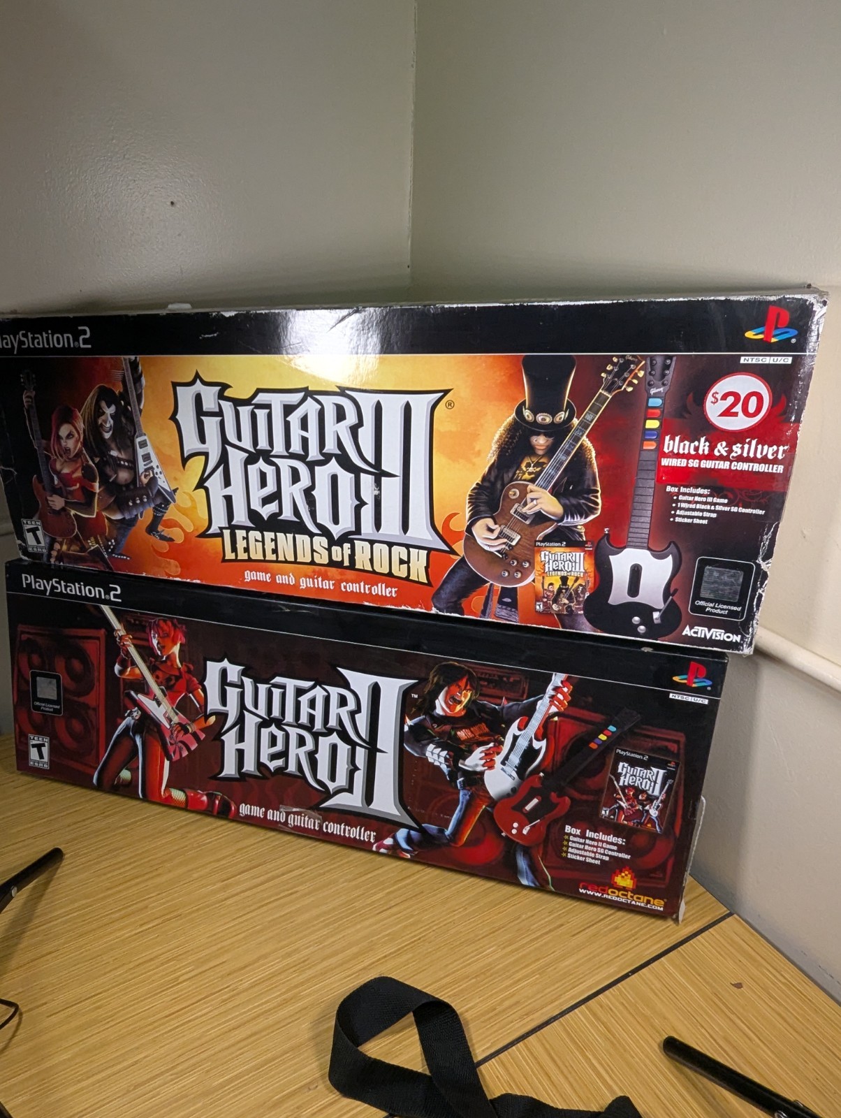Lot of 2 Guitar Hero GS Gibson Red Octane PS2 Wired Controller PSLGH Black Red