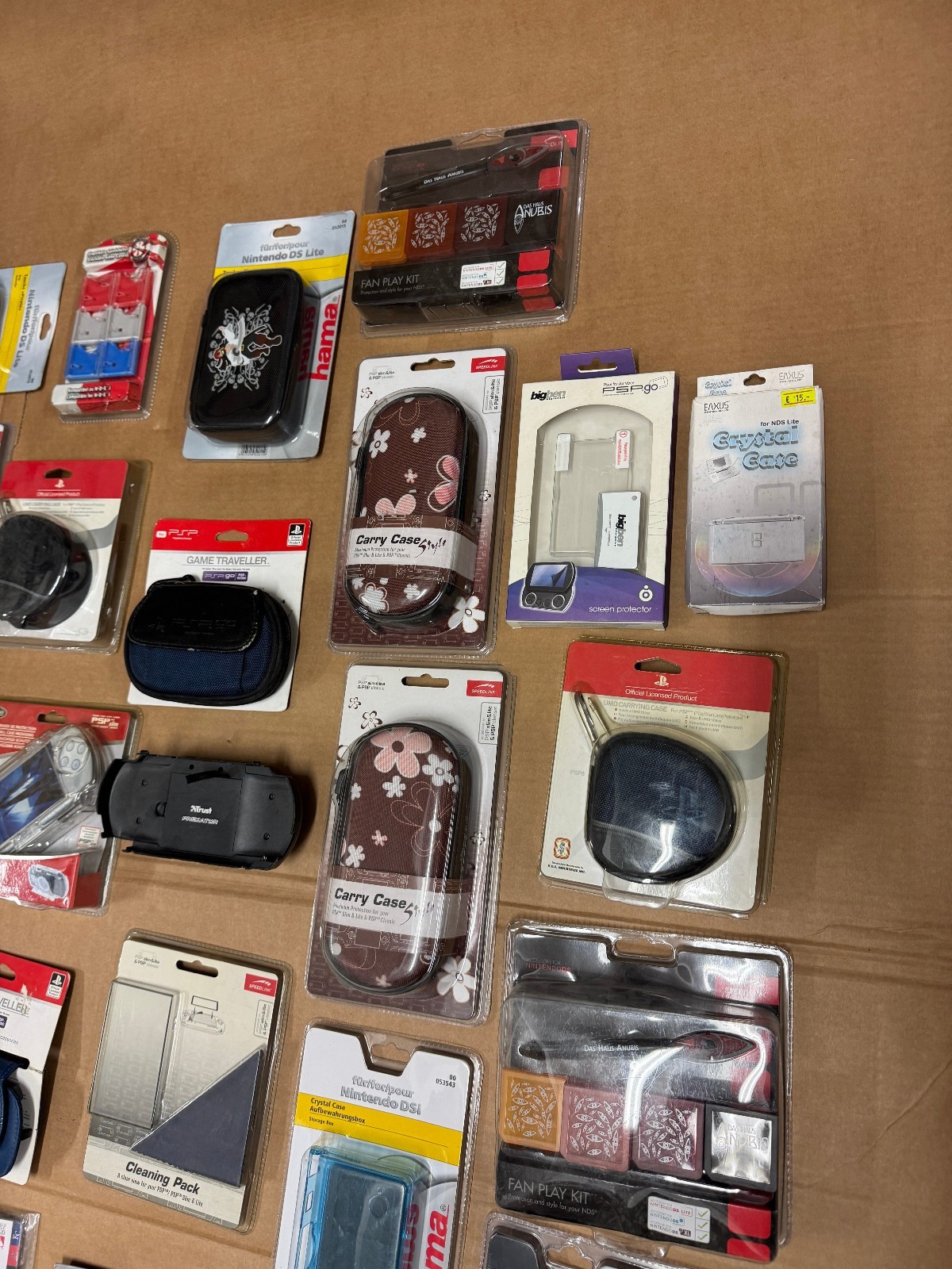 MEGA Retro Bundle Sony PSP, Nintendo DS, 3DS XL Bags Cases Clean NEW!