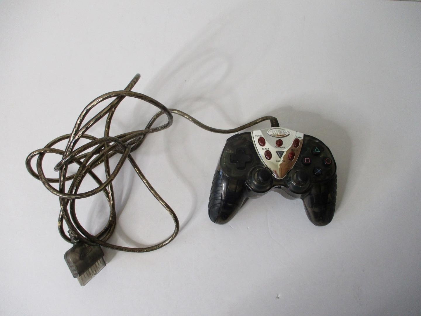 INTEC: Playstation 2 (PS2) Wired Controller – PS 2 G7022 – Silver, Black & Clear