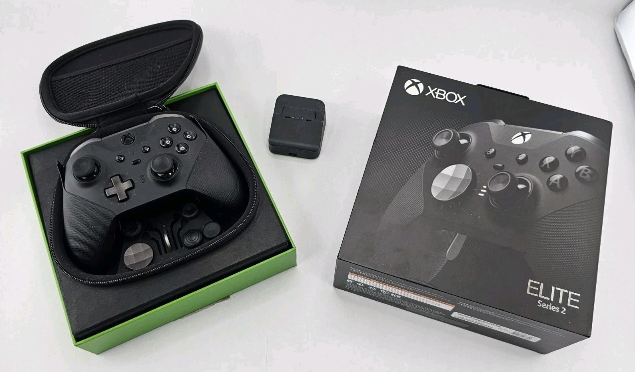 Microsoft Xbox One Elite Series 2 Black – FOR PARTS (Works Tho) +Extra Charger